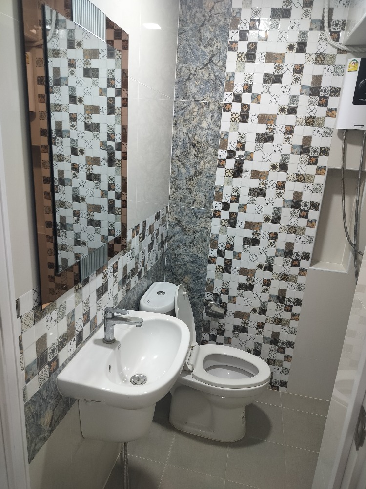 ให้เช่าทาวน์โฮมบางแค เพชรเกษม : ปล่อยเช่า ด่วน ทาวเฮ้าโกลเด้นทาว์ 2 บางแค ใกล้ mrt หลักสอง