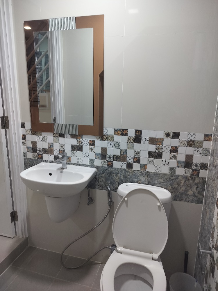 ให้เช่าทาวน์โฮมบางแค เพชรเกษม : ปล่อยเช่า ด่วน ทาวเฮ้าโกลเด้นทาว์ 2 บางแค ใกล้ mrt หลักสอง