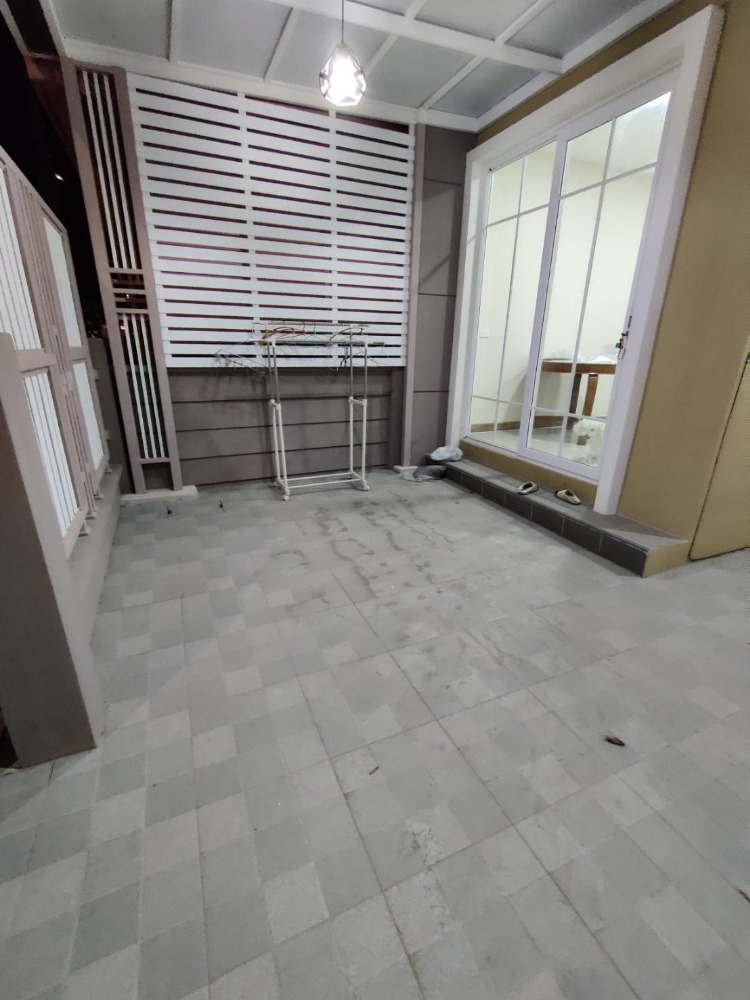 ให้เช่าทาวน์โฮมบางแค เพชรเกษม : ปล่อยเช่า ด่วน ทาวเฮ้าโกลเด้นทาว์ 2 บางแค ใกล้ mrt หลักสอง