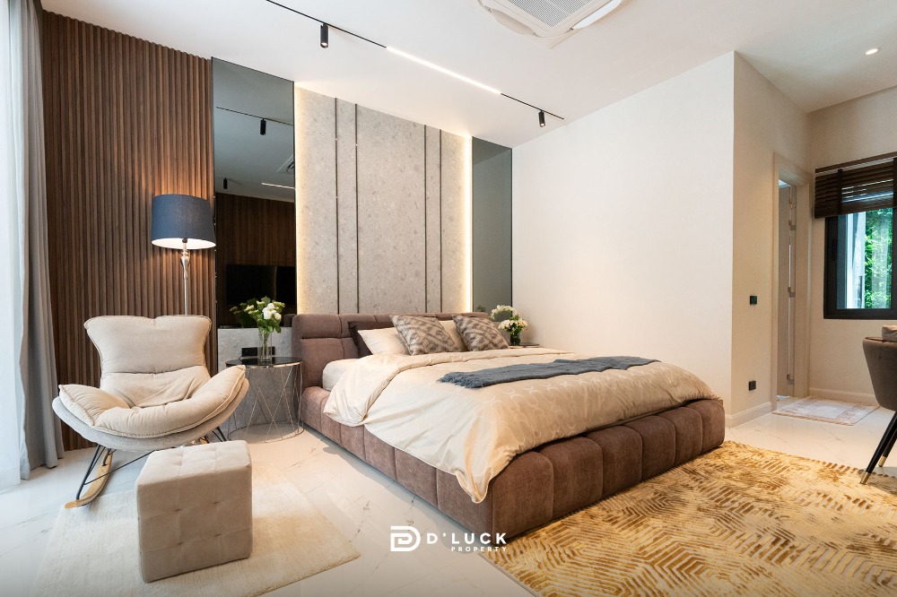 ขายพัทยา บางแสน ชลบุรี สัตหีบ : ขายบ้านพูลวิลล่าพัทยา ใกล้ทะเล 70 เมตร ในเมืองพัทยา 6 ห้องนอนพร้อมอยู่