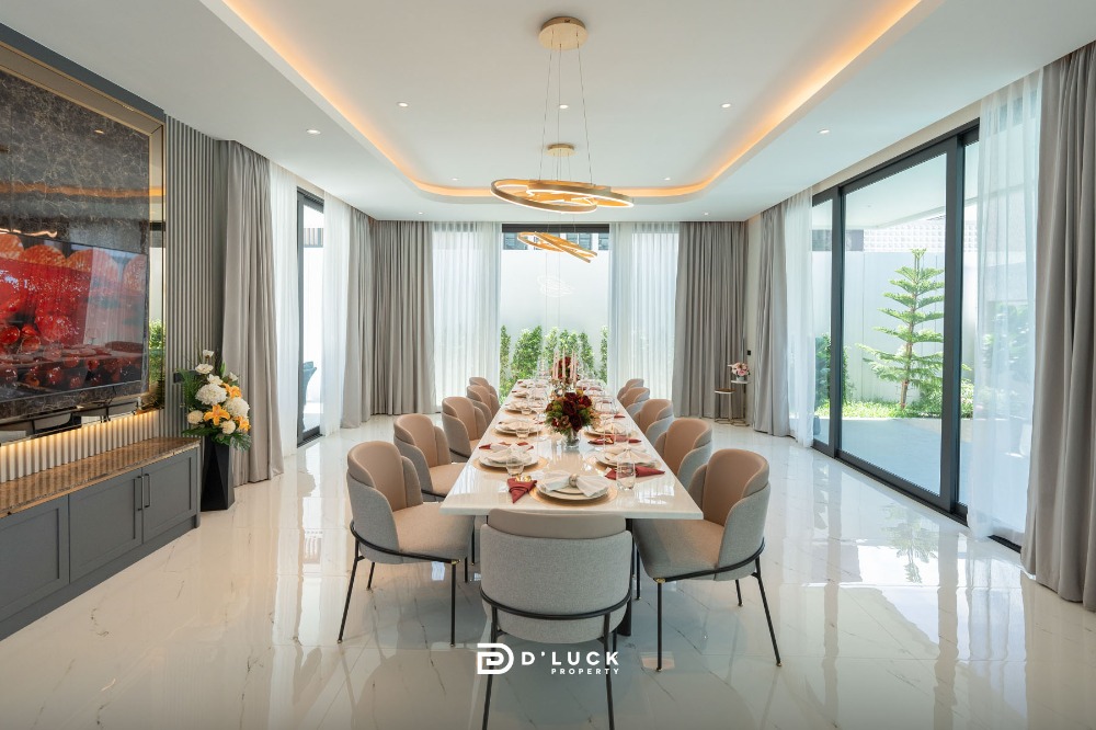 ขายพัทยา บางแสน ชลบุรี สัตหีบ : ขายบ้านพูลวิลล่าพัทยา ใกล้ทะเล 70 เมตร ในเมืองพัทยา 6 ห้องนอนพร้อมอยู่