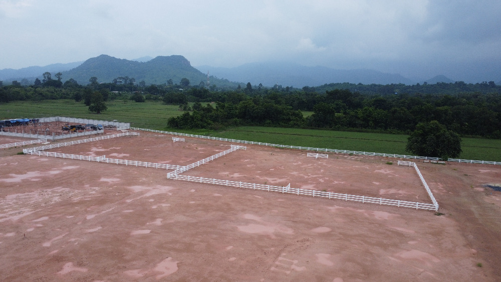 ขายที่ดินนครนายก : ที่ดินนครนายก ใกล้ จปร. วิวเขาชะโงกสวยๆ  ขนาด 1 ไร่  ปลูกบ้านตากอากาศ ทำธุรกิจ ขอสินเชื่อธนาคารได้ 100%