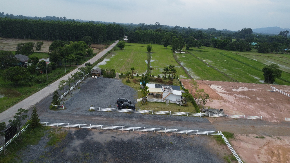 ขายที่ดินนครนายก : ที่ดินนครนายก ใกล้ จปร. วิวเขาชะโงกสวยๆ  ขนาด 1 ไร่  ปลูกบ้านตากอากาศ ทำธุรกิจ ขอสินเชื่อธนาคารได้ 100%