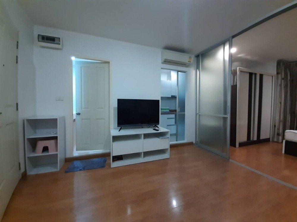For RentCondoSapankwai,Jatujak : Spacious room, comfortable, U Delight Chatuchak project, near BTS, very convenient to travel