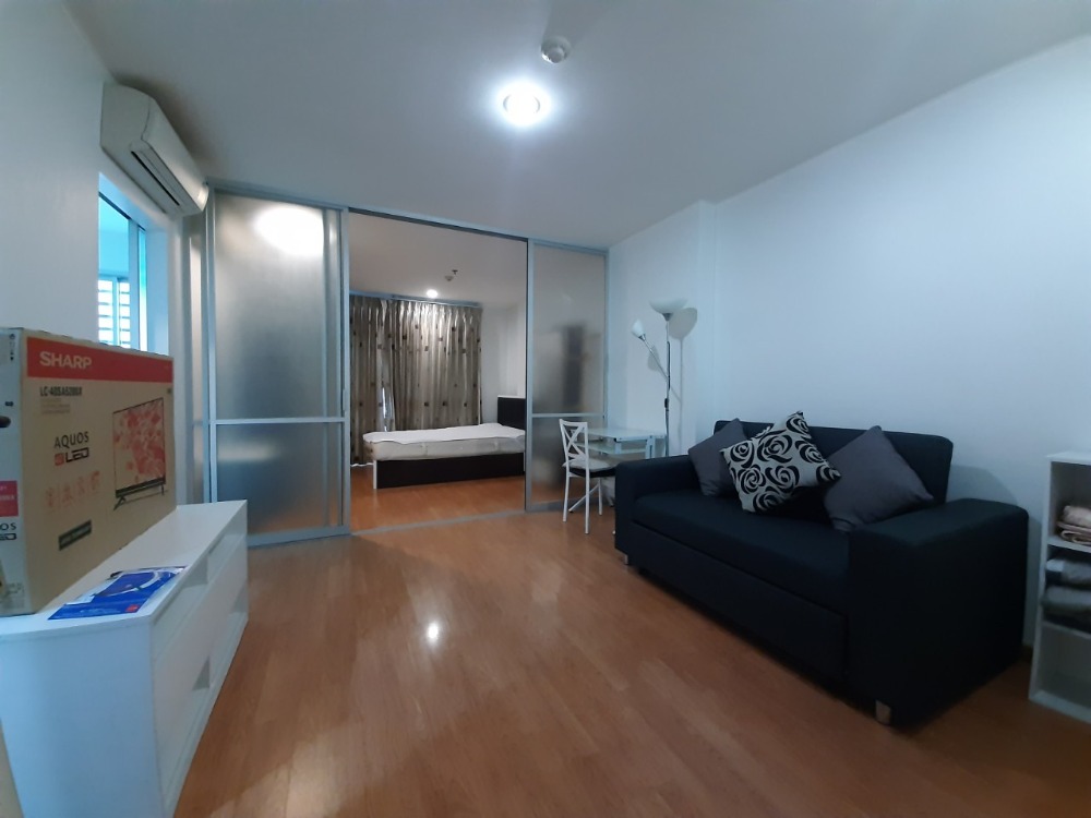 For RentCondoSapankwai,Jatujak : Spacious room, comfortable, U Delight Chatuchak project, near BTS, very convenient to travel