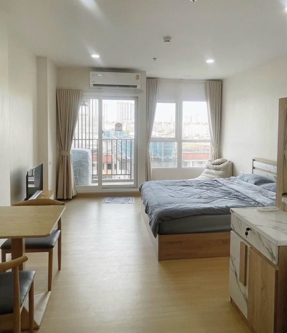 For RentCondoRamkhamhaeng, Hua Mak : Property code SVR23043 For rent Supalai Veranda Ramkhamhaeng, size 30 sq m, fully furnished and electrical appliances, ready to move in