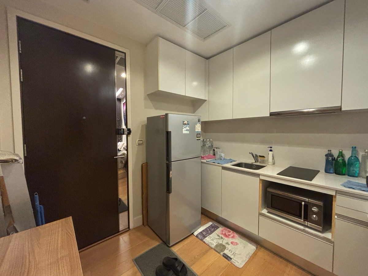 ขายคอนโดลาดพร้าว เซ็นทรัลลาดพร้าว : ขาย คอนโด Equinox phahol viphaขนาด 39 ตร.ม 1ห้องนอน 1ห้องน้ำราคา 4,250,000 ล้าน
 โทร 093-028-1245id line:properagency