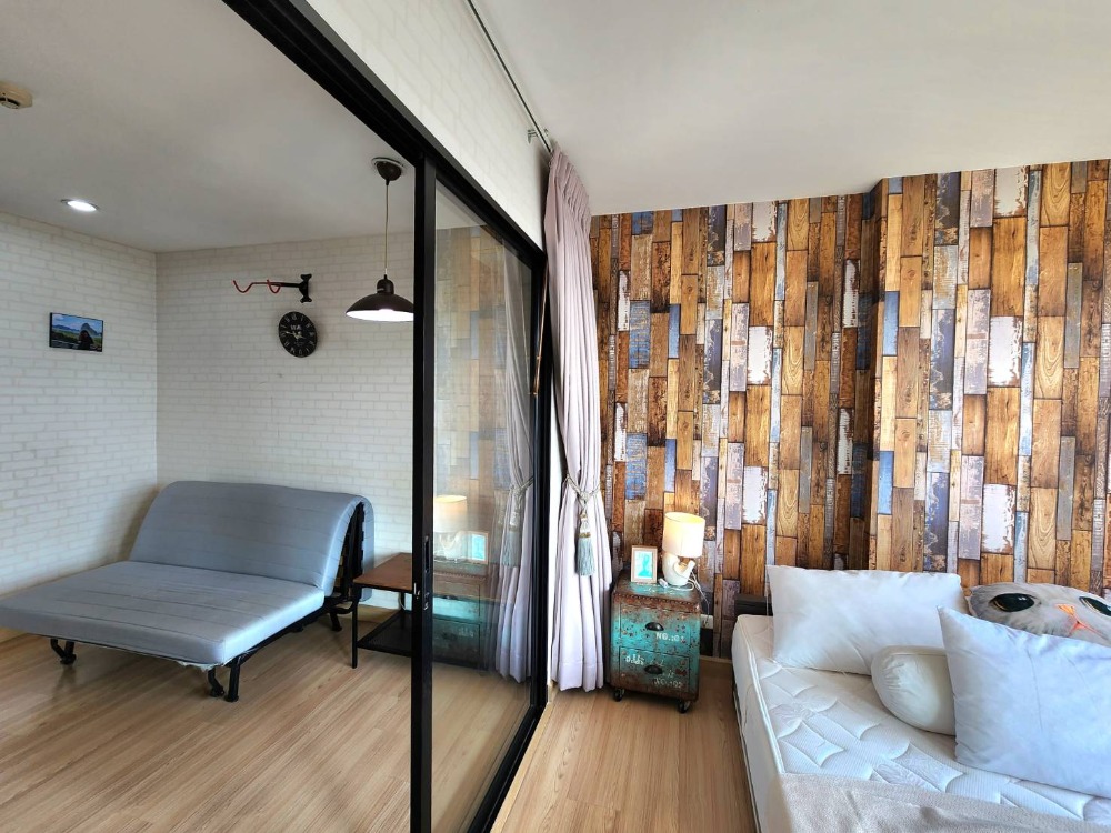 For SaleCondoBangna, Bearing, Lasalle : **Price reduction**Vacant room. Sold with tenant, electrical appliances and furniture, ready to move in**For sale/SALE**South corner room**The Nich Mono Bangna, very beautiful view, has washing machine, good price, you have to hurry**