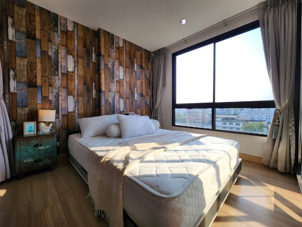 For SaleCondoBangna, Bearing, Lasalle : **Price reduction**Vacant room. Sold with tenant, electrical appliances and furniture, ready to move in**For sale/SALE**South corner room**The Nich Mono Bangna, very beautiful view, has washing machine, good price, you have to hurry**