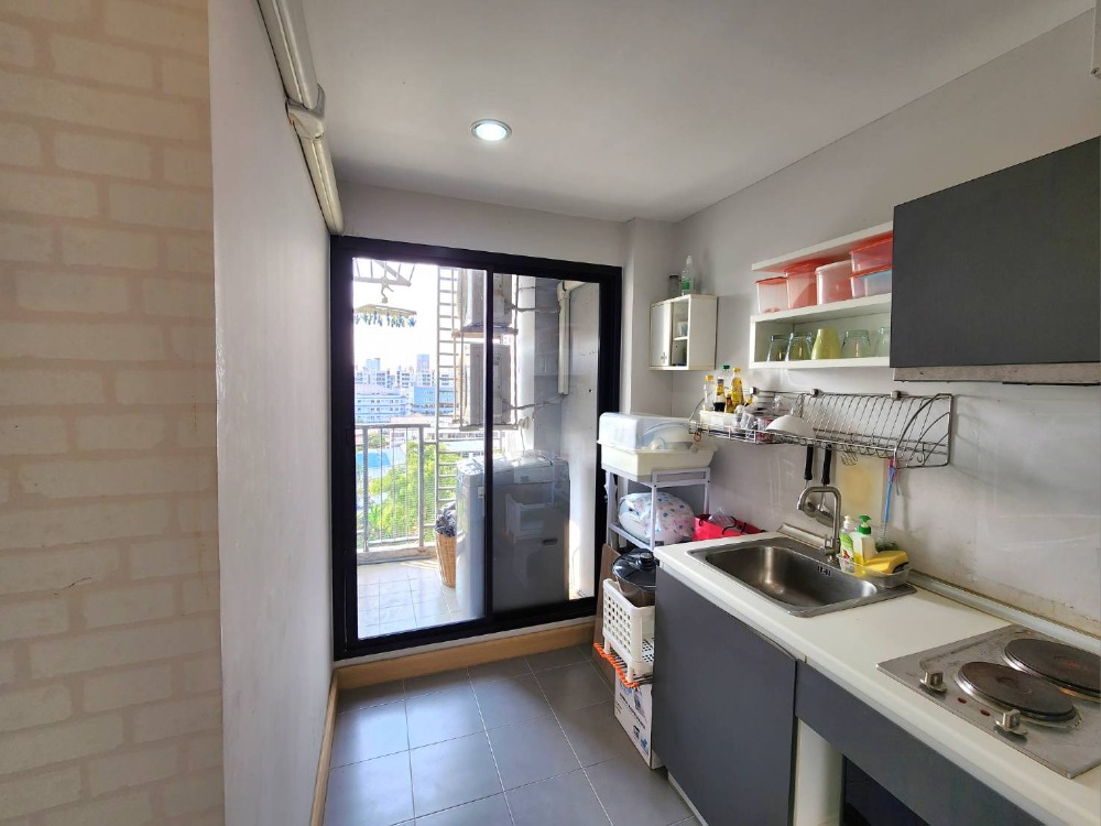 For SaleCondoBangna, Bearing, Lasalle : **Price reduction**Vacant room. Sold with tenant, electrical appliances and furniture, ready to move in**For sale/SALE**South corner room**The Nich Mono Bangna, very beautiful view, has washing machine, good price, you have to hurry**