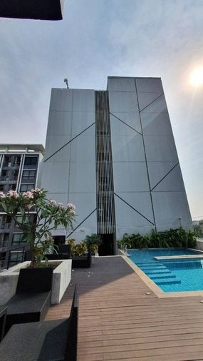 For SaleCondoBangna, Bearing, Lasalle : **Price reduction**Vacant room. Sold with tenant, electrical appliances and furniture, ready to move in**For sale/SALE**South corner room**The Nich Mono Bangna, very beautiful view, has washing machine, good price, you have to hurry**