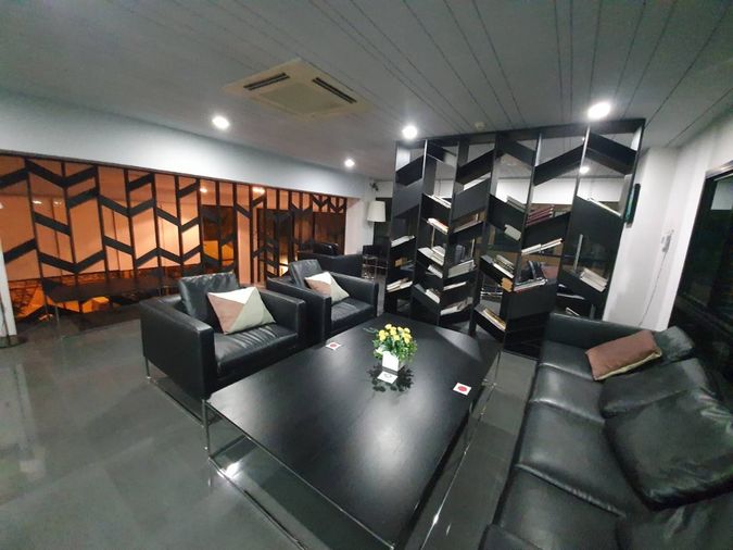 For SaleCondoBangna, Bearing, Lasalle : **Price reduction**Vacant room. Sold with tenant, electrical appliances and furniture, ready to move in**For sale/SALE**South corner room**The Nich Mono Bangna, very beautiful view, has washing machine, good price, you have to hurry**