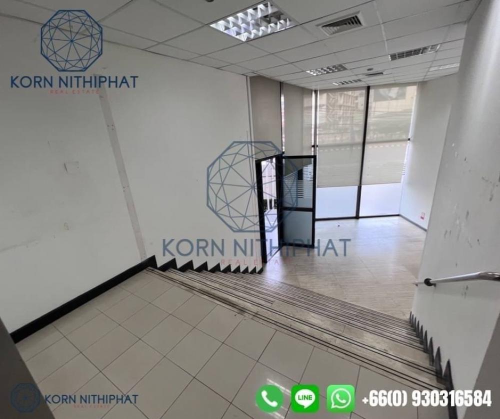 For RentOfficeSiam Paragon ,Chulalongkorn,Samyan : Showroom style office for rent on the 1st floor @Hua Lamphong | Office Showroom for Rental | Free decoration period 1 month !!!