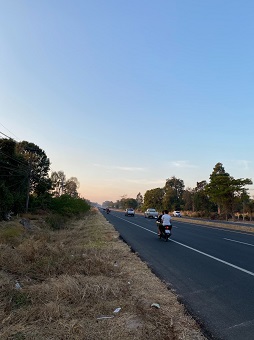 For SaleLandYasothon : Land for sale, 4 rai 300 square wah, next to Chaeng Sanit Road. (Currently expanding the road) near Big C Yasothon, only 3 minutes, the owner sells himself]