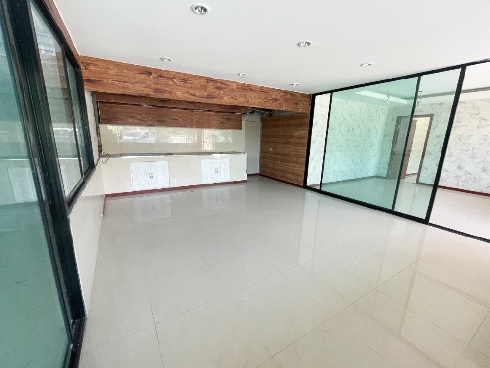 For SaleHousePattaya, Bangsaen, Chonburi : Land for sale, including buildings, Nongprue, Banglamung, Chonburi