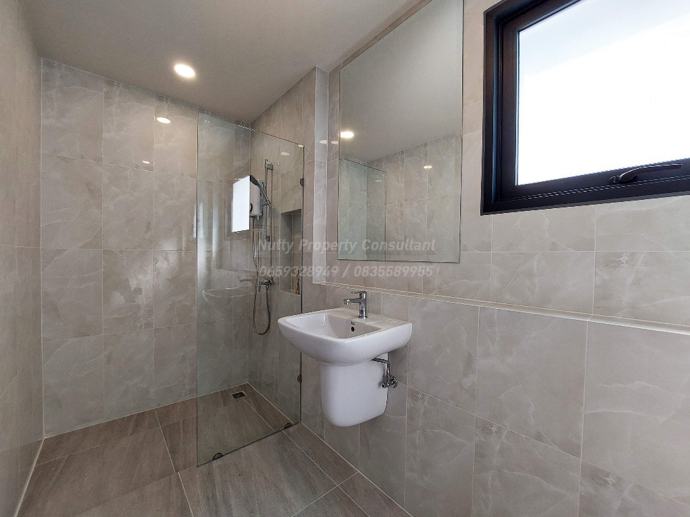 For SaleHouseBangna, Bearing, Lasalle : Centro Bangna, new house ready to move in Full function, the largest type in the project