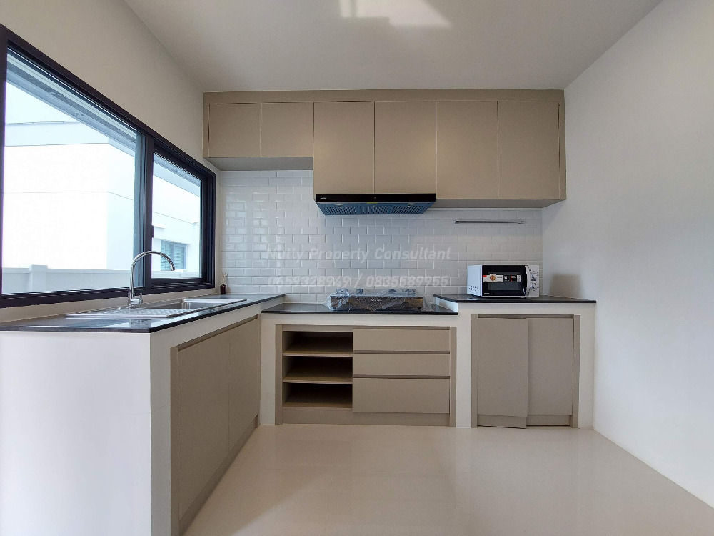 For SaleHouseBangna, Bearing, Lasalle : Centro Bangna, new house ready to move in Full function, the largest type in the project