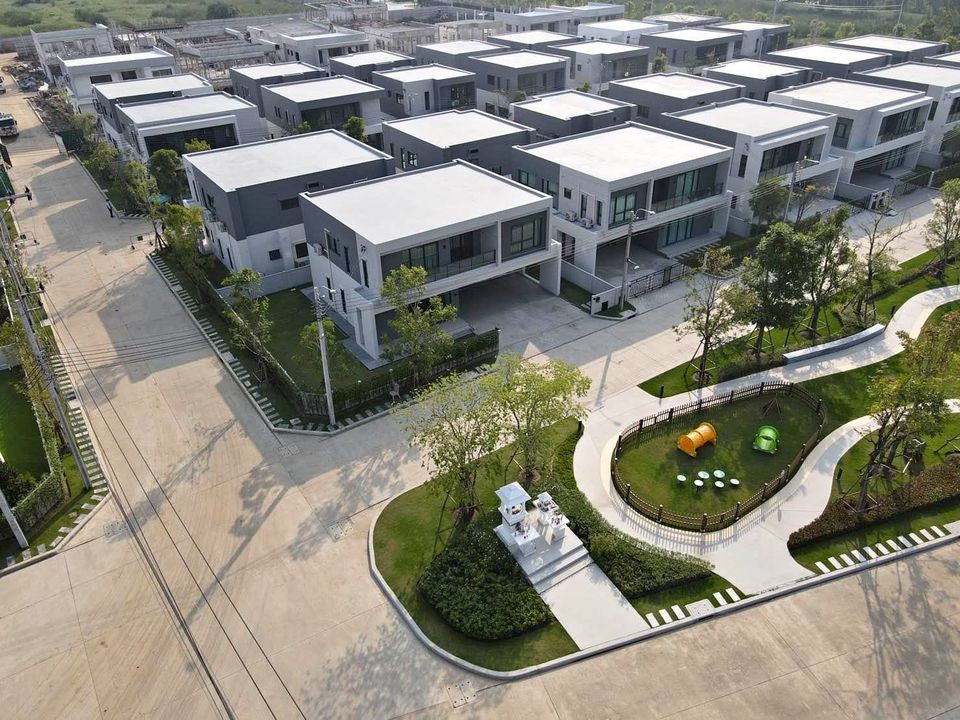 For SaleHouseBangna, Bearing, Lasalle : Centro Bangna, new house ready to move in Full function, the largest type in the project