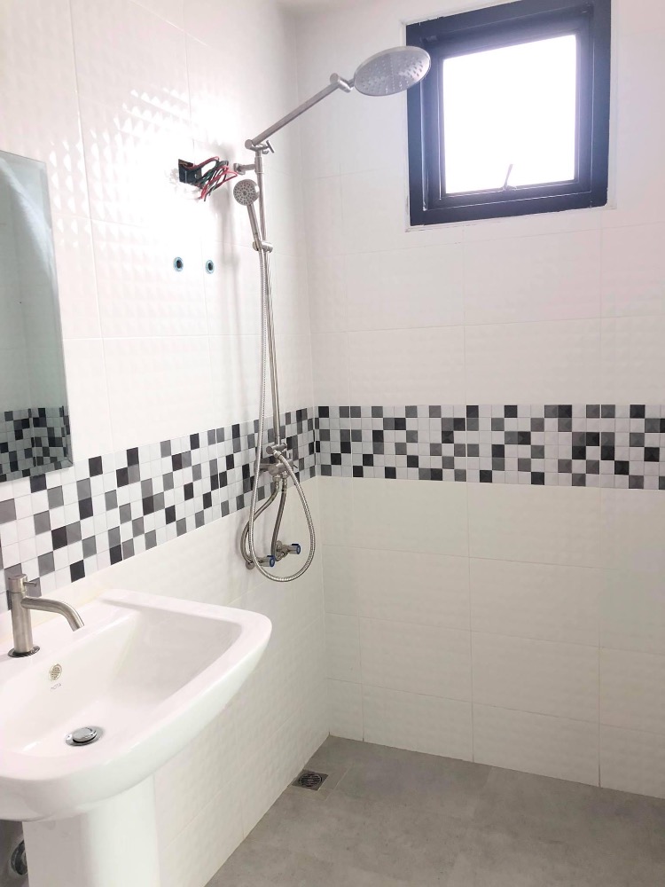 ขายอาคารพาณิชย์ระยอง : ประกาศขายทาวน์โฮม 3 ชั้น ทำเลทองรับอนาคตในระยอง เหลือ 1 ยูนิตสุดท้าย