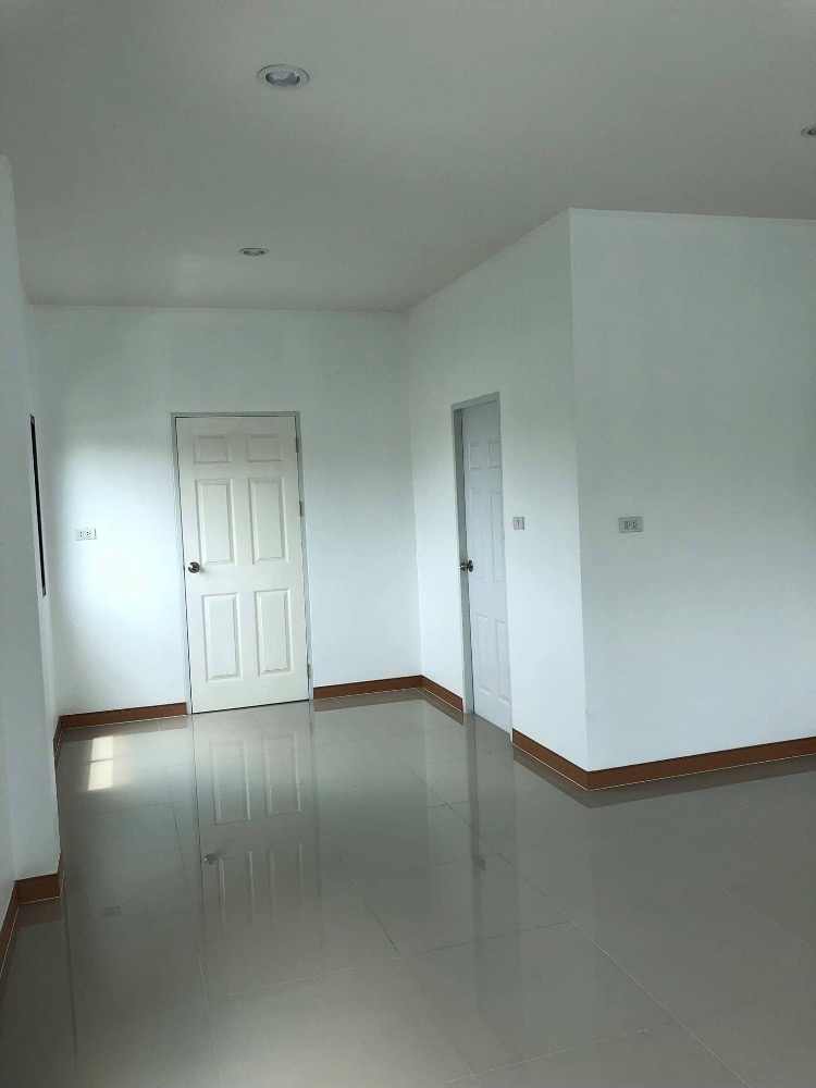 ขายอาคารพาณิชย์ระยอง : ประกาศขายทาวน์โฮม 3 ชั้น ทำเลทองรับอนาคตในระยอง เหลือ 1 ยูนิตสุดท้าย