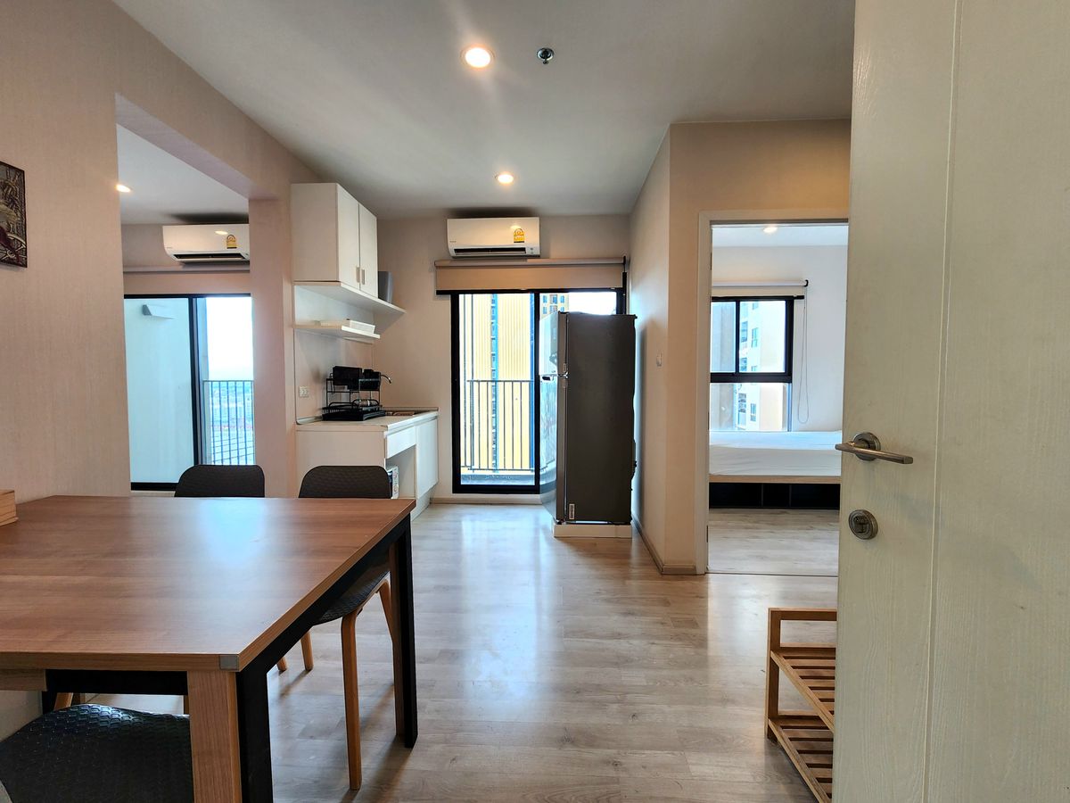 For RentCondoNonthaburi, Bang Yai, Bangbuathong : Status as shown in the cover photo** Room available, 2 balconies, north side, 4 air conditioners!!**For rent, Plum Condo Central Station Phase 1, 2 bedrooms, ready to move in**Rooms like this don't come around often SN490 .31