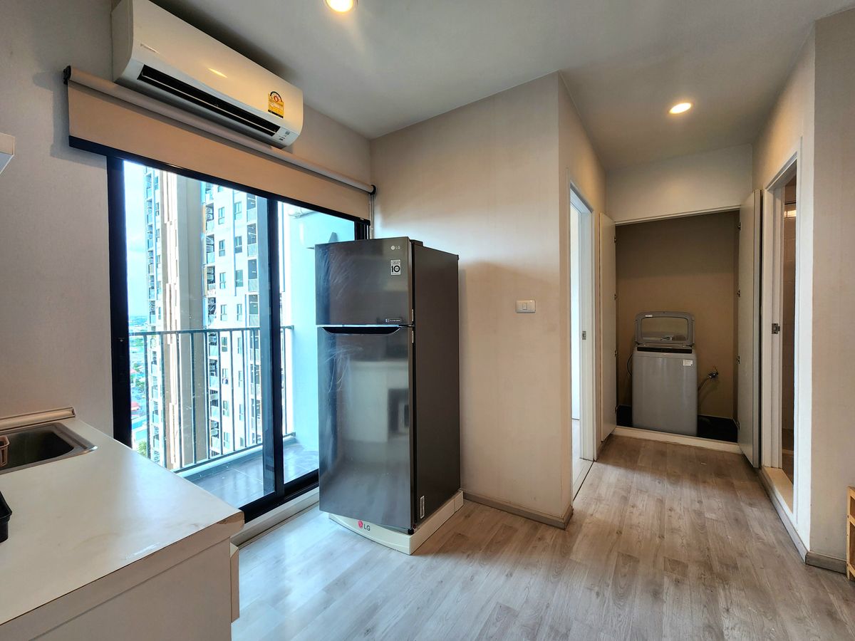 For RentCondoNonthaburi, Bang Yai, Bangbuathong : Status as shown in the cover photo** Room available, 2 balconies, north side, 4 air conditioners!!**For rent, Plum Condo Central Station Phase 1, 2 bedrooms, ready to move in**Rooms like this don't come around often SN490 .31
