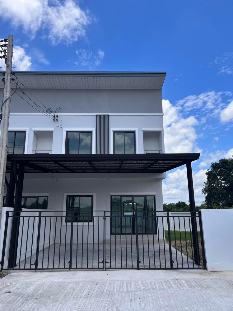 For RentTownhomeSaraburi : 2-storey townhouse for rent in Sasithorn village, near shopping malls, near hospitals, near flea markets
