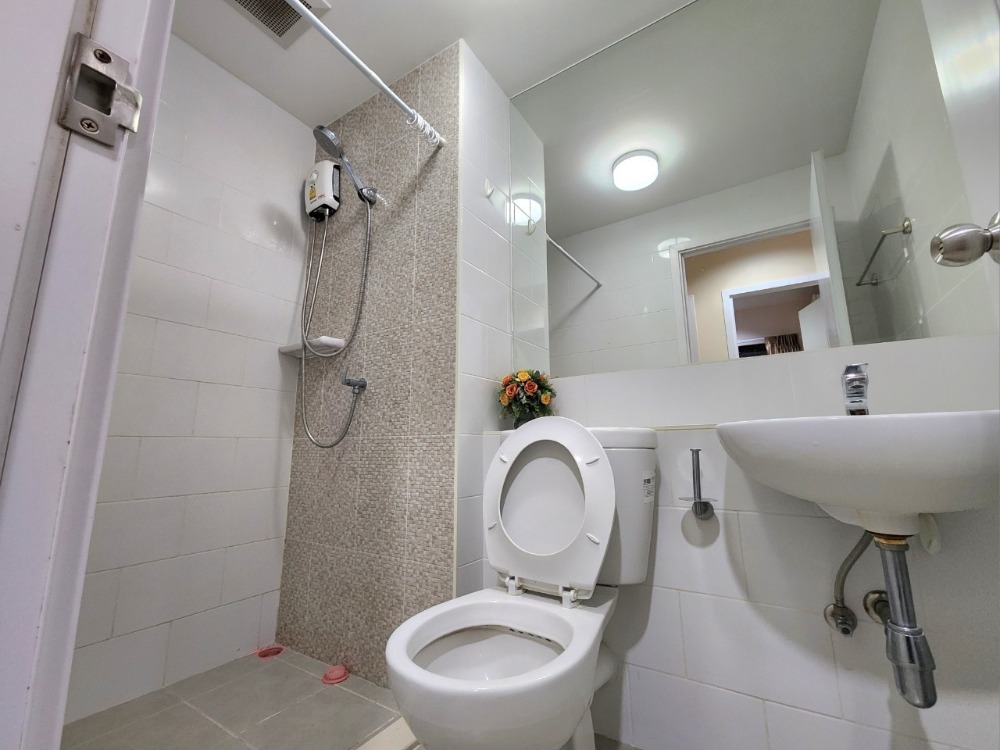 For RentCondoNonthaburi, Bang Yai, Bangbuathong : ** Empty room, beautiful room, with after-rental care ** For rent, Plum Condo Central Station Phase 2, 2 bedrooms, 2 bathrooms, 10th floor, not loud, waiting for the elevator for a long time SN490.32