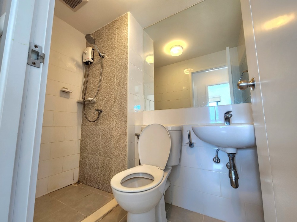 For RentCondoNonthaburi, Bang Yai, Bangbuathong : Status as shown in the cover photo** Room available, 2 balconies, north side, 4 air conditioners!!**For rent, Plum Condo Central Station Phase 1, 2 bedrooms, ready to move in**Rooms like this don't come around often SN490 .31