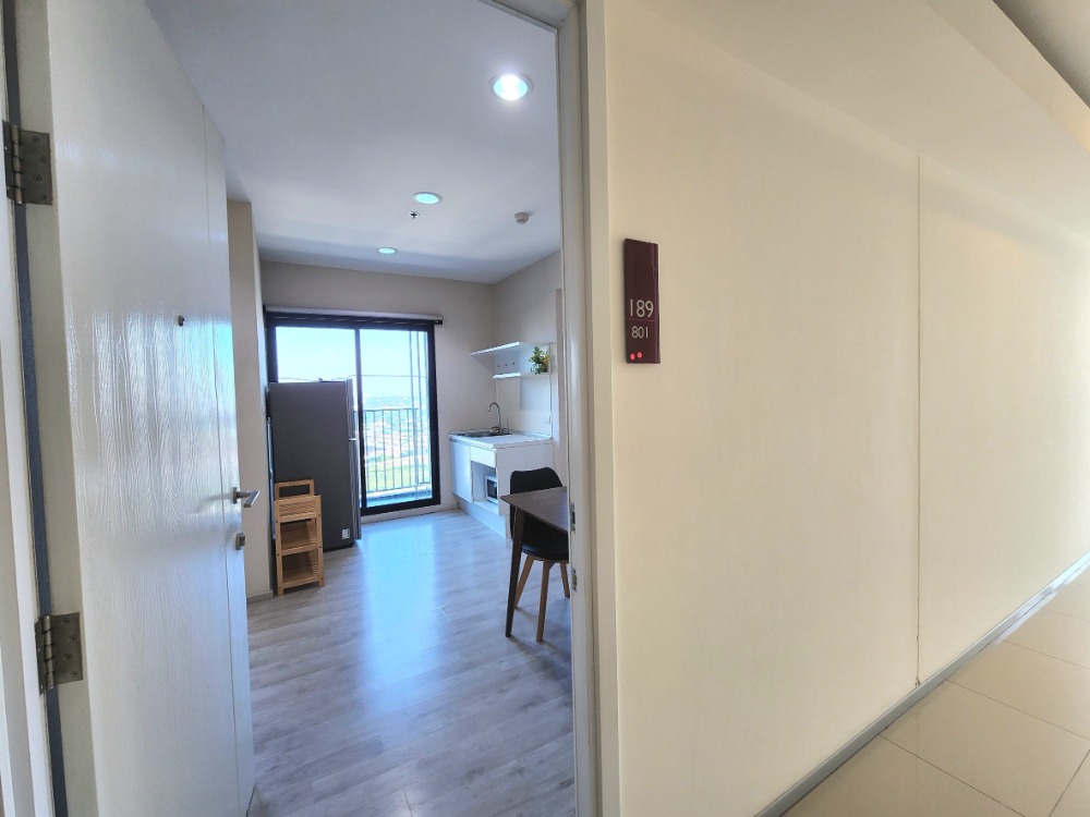 For RentCondoNonthaburi, Bang Yai, Bangbuathong : Status as shown in the cover photo**Room available, very beautifully decorated, beautiful view** For rent, Plum Condo Central Station Phase 2, new condition, if you want to stay, talk to us. *There is a washing machine JSN112.12