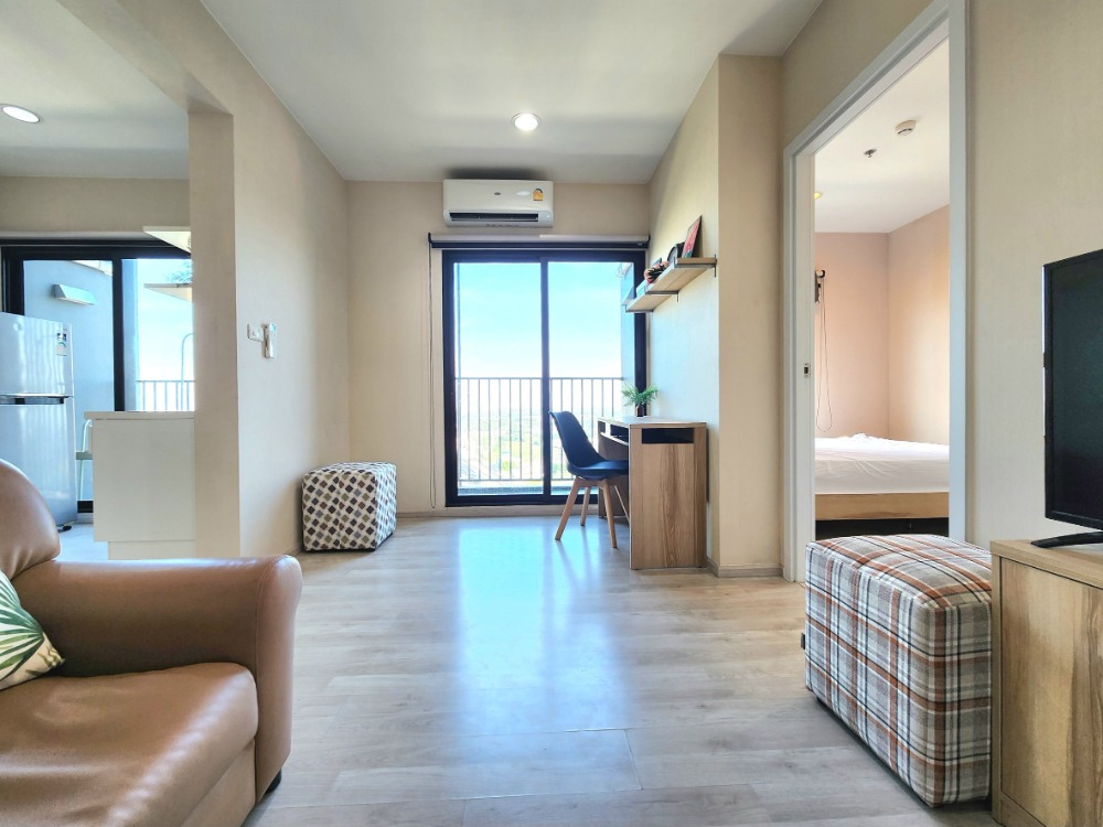 For RentCondoNonthaburi, Bang Yai, Bangbuathong : Status as shown in the cover photo**Room available, very beautifully decorated, beautiful view** For rent, Plum Condo Central Station Phase 2, new condition, if you want to stay, talk to us. *There is a washing machine JSN112.12