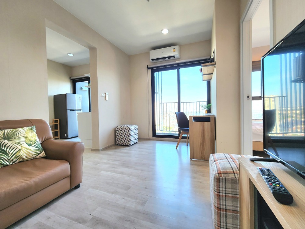 For RentCondoNonthaburi, Bang Yai, Bangbuathong : Status as shown in the cover photo**Room available, very beautifully decorated, beautiful view** For rent, Plum Condo Central Station Phase 2, new condition, if you want to stay, talk to us. *There is a washing machine JSN112.12