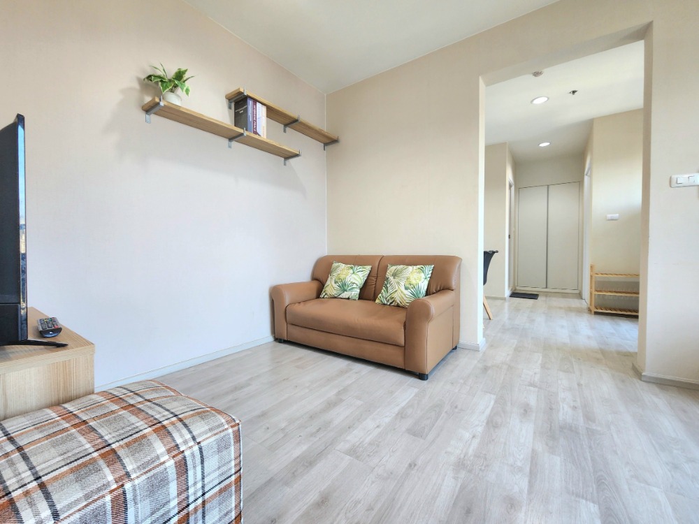 For RentCondoNonthaburi, Bang Yai, Bangbuathong : Status as shown in the cover photo**Room available, very beautifully decorated, beautiful view** For rent, Plum Condo Central Station Phase 2, new condition, if you want to stay, talk to us. *There is a washing machine JSN112.12