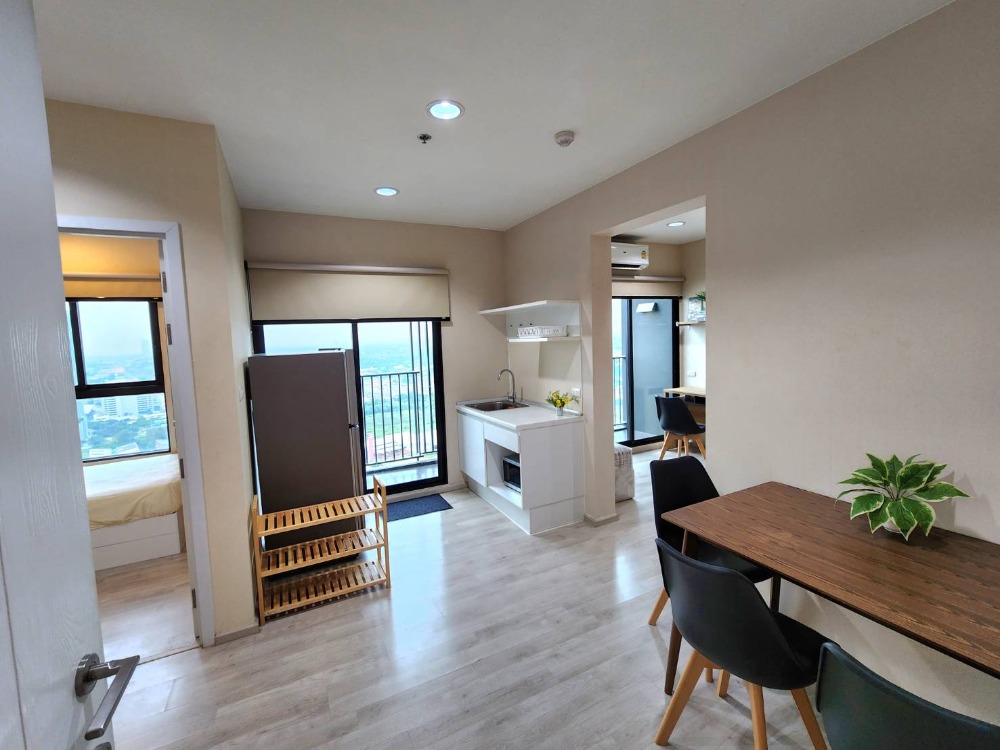 For RentCondoNonthaburi, Bang Yai, Bangbuathong : Status as shown in the cover photo**Room available, very beautifully decorated, beautiful view** For rent, Plum Condo Central Station Phase 2, new condition, if you want to stay, talk to us. *There is a washing machine JSN112.12