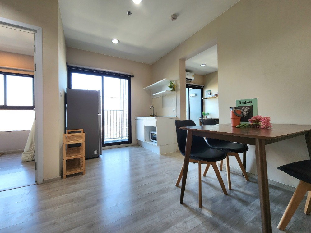 For RentCondoNonthaburi, Bang Yai, Bangbuathong : Status as shown in the cover photo**Room available, very beautifully decorated, beautiful view** For rent, Plum Condo Central Station Phase 2, new condition, if you want to stay, talk to us. *There is a washing machine JSN112.12