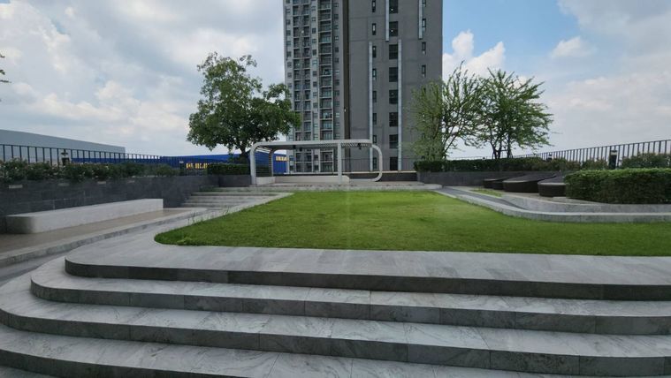 For RentCondoNonthaburi, Bang Yai, Bangbuathong : Status as shown in the cover photo**Room available, very beautifully decorated, beautiful view** For rent, Plum Condo Central Station Phase 2, new condition, if you want to stay, talk to us. *There is a washing machine JSN112.12