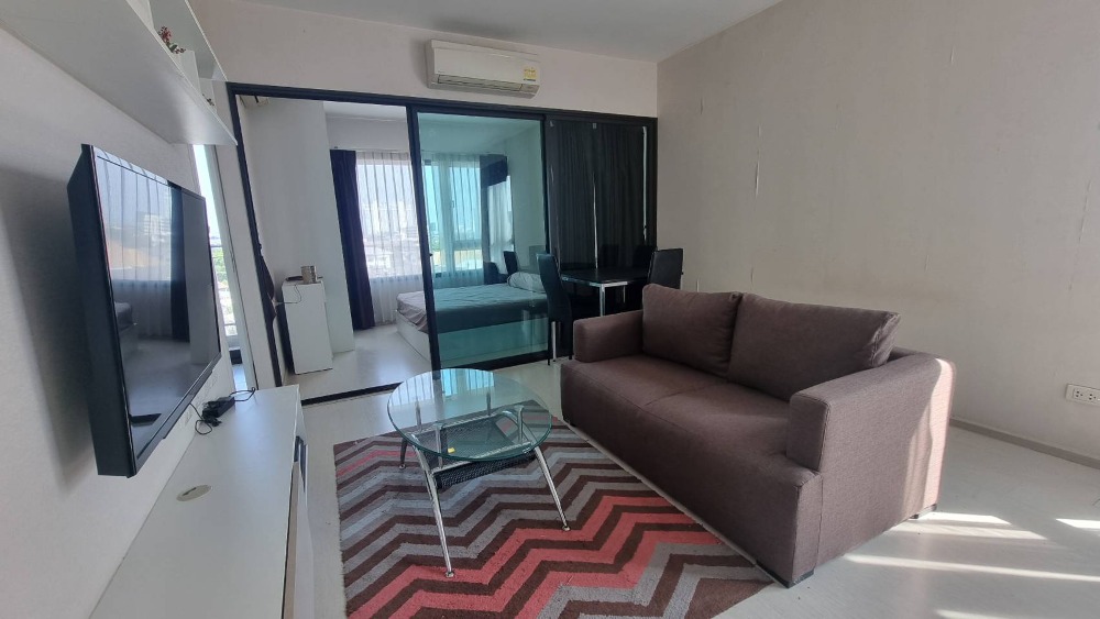 For RentCondoSathorn, Narathiwat : Condo for Rent at Condolette Pixel Sathorn  1 Bedroom 1 Bathroom Size:  38 Sqm Floor: 7th floor Fully furnished with washing machine
