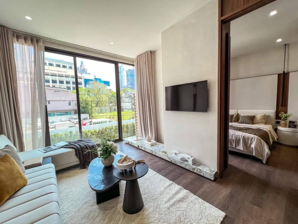 ขายดาวน์คอนโดสีลม ศาลาแดง บางรัก : ขาย 1 bed 34.58 sqm ROMM CONVENT ใกล้โรงเรียนเซนต์โย ใกล้btsศาลาเเดงเเละช่องนนทรี ชั้น 5  ขายเพียง🔥 8.59 ลบ. ส่วนกลางจัดเต็ม4ชั้น ที่จอดรถ 110% ตำเเหน่งวิวตึกมหานคร