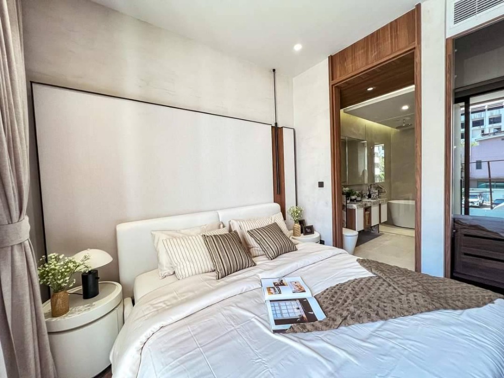 ขายดาวน์คอนโดสีลม ศาลาแดง บางรัก : ขาย 1 bed 34.58 sqm ROMM CONVENT ใกล้โรงเรียนเซนต์โย ใกล้btsศาลาเเดงเเละช่องนนทรี ชั้น 5  ขายเพียง🔥 8.59 ลบ. ส่วนกลางจัดเต็ม4ชั้น ที่จอดรถ 110% ตำเเหน่งวิวตึกมหานคร