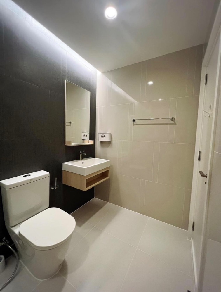 ให้เช่าคอนโดสาทร นราธิวาส : For Rent The Key Sathon Charoenrat