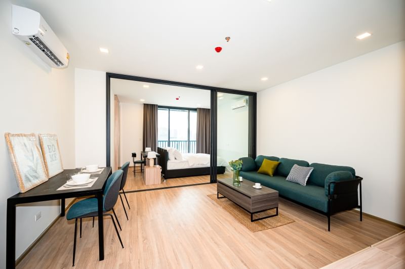 For RentCondoRatchathewi,Phayathai : Brand New Condominium for rent XT Phayathai 1 bedroom price 26,999/ month can negotiate