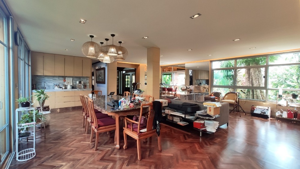 ขายบ้านพุทธมณฑล ศาลายา : ขาย บ้านเดี่ยว 2 ชั้น 216 ตารางวา หมู่บ้าน กฤษดานคร 18 ติดถนนพุทธมณฑลสาย 3 แขวงศาลาธรรมสพน์ เขตทวีวัฒนา กรุงเทพมหานคร