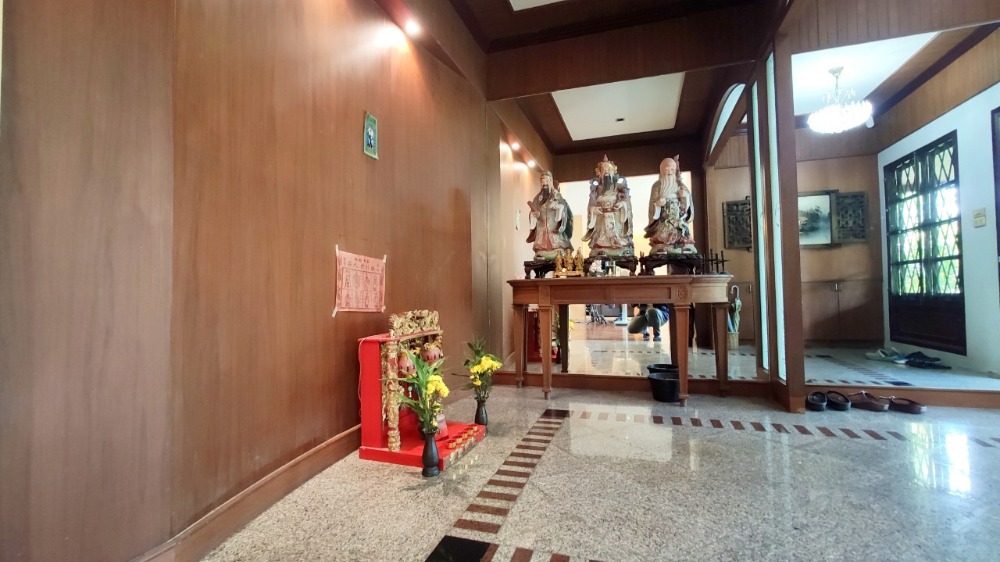 ขายบ้านพุทธมณฑล ศาลายา : ขาย บ้านเดี่ยว 2 ชั้น 216 ตารางวา หมู่บ้าน กฤษดานคร 18 ติดถนนพุทธมณฑลสาย 3 แขวงศาลาธรรมสพน์ เขตทวีวัฒนา กรุงเทพมหานคร