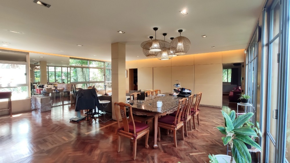 ขายบ้านพุทธมณฑล ศาลายา : ขาย บ้านเดี่ยว 2 ชั้น 216 ตารางวา หมู่บ้าน กฤษดานคร 18 ติดถนนพุทธมณฑลสาย 3 แขวงศาลาธรรมสพน์ เขตทวีวัฒนา กรุงเทพมหานคร