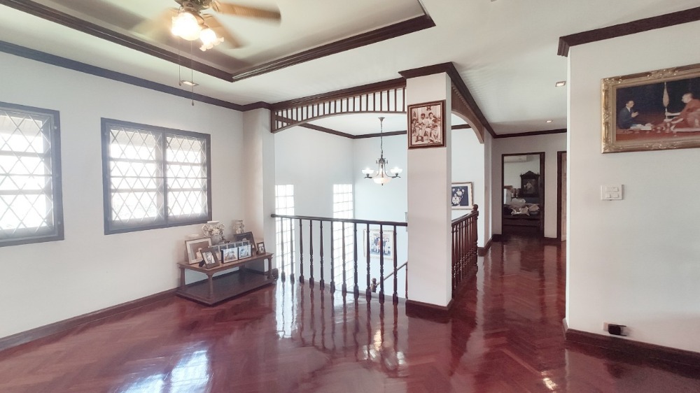 ขายบ้านพุทธมณฑล ศาลายา : ขาย บ้านเดี่ยว 2 ชั้น 216 ตารางวา หมู่บ้าน กฤษดานคร 18 ติดถนนพุทธมณฑลสาย 3 แขวงศาลาธรรมสพน์ เขตทวีวัฒนา กรุงเทพมหานคร