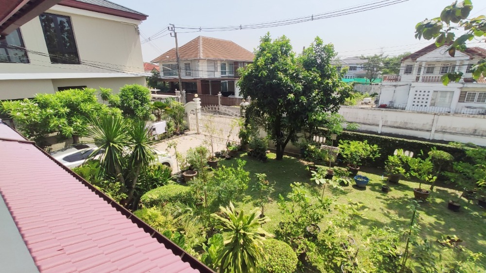 ขายบ้านพุทธมณฑล ศาลายา : ขาย บ้านเดี่ยว 2 ชั้น 216 ตารางวา หมู่บ้าน กฤษดานคร 18 ติดถนนพุทธมณฑลสาย 3 แขวงศาลาธรรมสพน์ เขตทวีวัฒนา กรุงเทพมหานคร