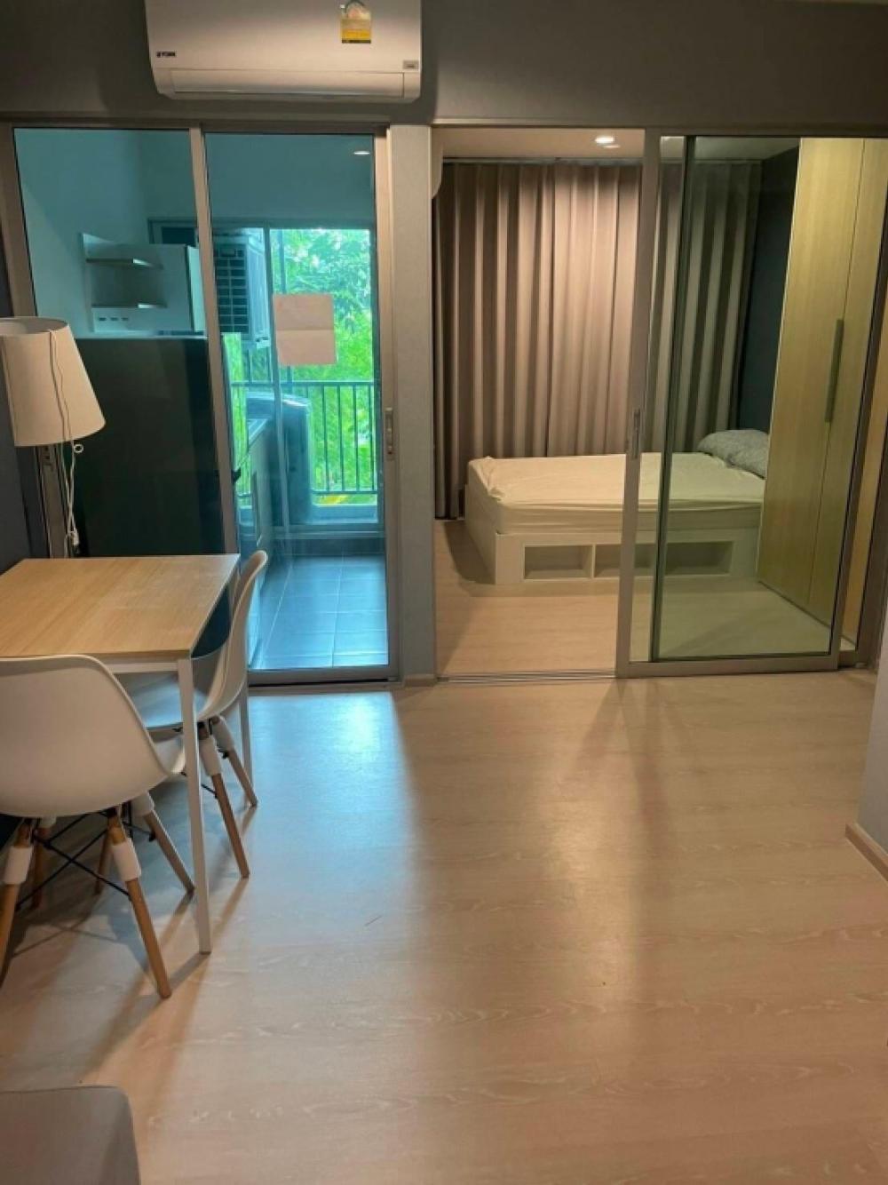 For RentCondoPathum Thani,Rangsit, Thammasat : 🔥 Free to rent The Kit Plus Phahonyothin Khu Khon Khlong 2💥 The room is ready to be 2 air conditioners. Can transfer the owner of the room.