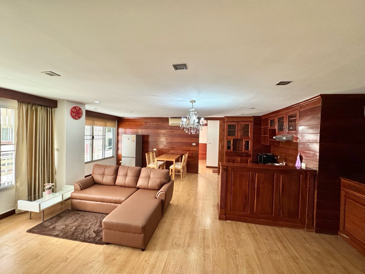 For RentCondoPattanakan, Srinakarin : Best Price : Pet Friendly & Low Rise Condo, Premier Place Condo Rama 9 for Rent.