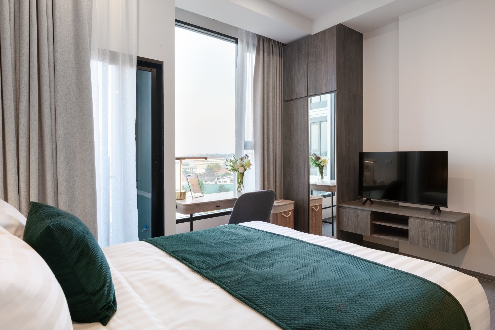 For RentCondoSriracha Laem Chabang Ban Bueng : ✅Condo for rent at Hampton Sriracha Studio 25sqm. (Service residence by Hampton) ✅Free Wi-Fi, ✅Contract accepted (minimum 1 month)