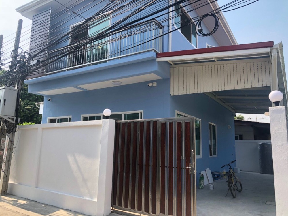 ขายบ้านปิ่นเกล้า จรัญสนิทวงศ์ : บ้านเดี่ยว 2 ชั้น ใกล้ MRT สร้างเอง จรัญสนิทวงศ์ 3 แยก 1 เนื้อที่ 30 ตร.ว. ครัวบิ้วท์อิน บ้านสร้างใหม่ ไม่เคยอยู่ 8/11/67